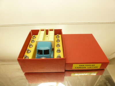 DAN-TOYS 009 CAMION LAITIER NESTLE MILK TRUCK - DINKY SCALE - VERY GOOD IN BOX