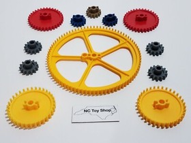 12 KNEX Gears Lot Large 5" Yellow Crown, 2.25" Medium Red, Blue Gray Gold K'NEX