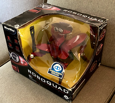 WowWee FULL SIZE RED Roboquad Robot Remote Control R/C Toy NIB w/ Pkg Damage