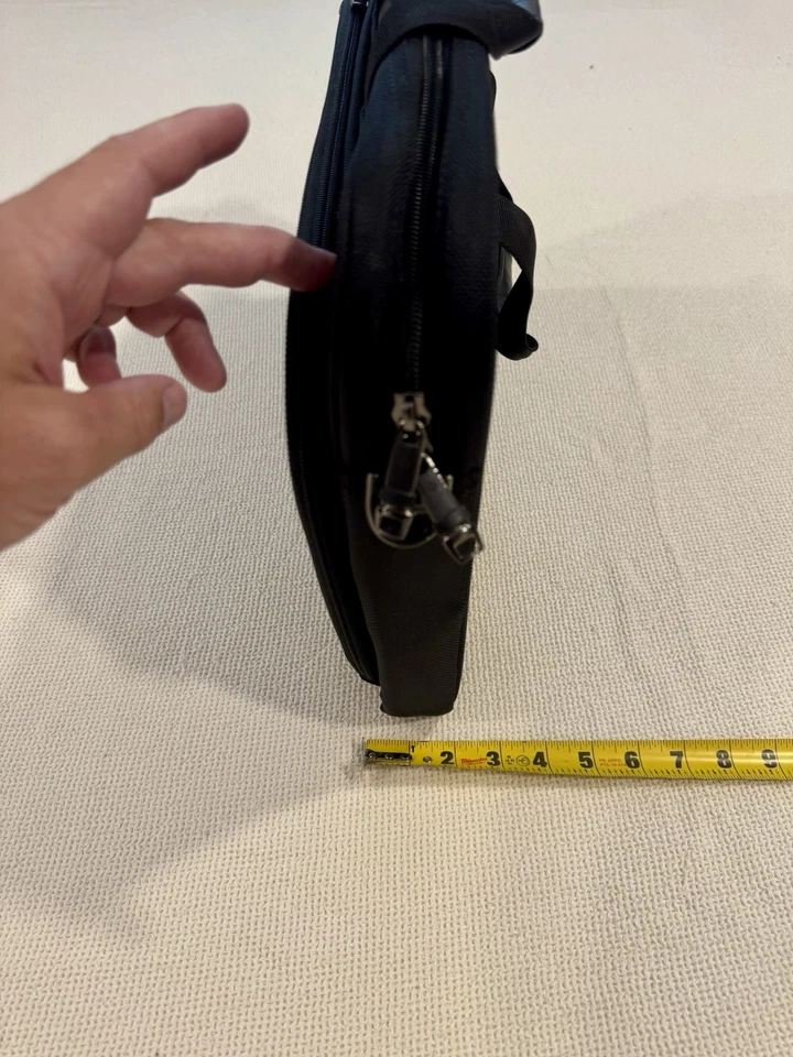 Samsonite Laptop Bag Sleeve Messenger Black Travel 16”x12” No Shoulder Strap - Image 4 of 4