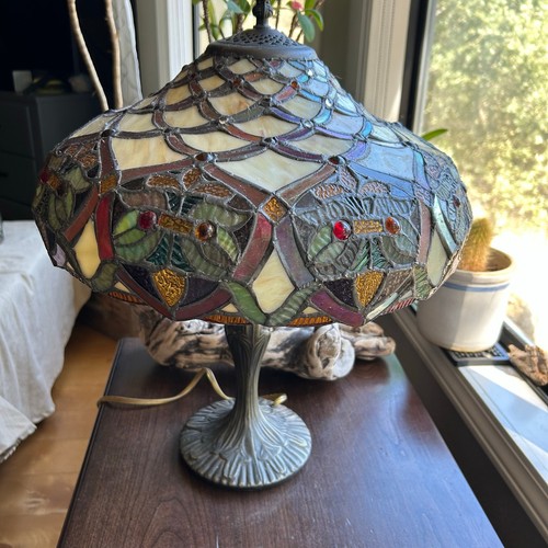 Vintage 16" Wide Stained Glass lamp shade & lamp Tiffany style - Picture 4 of 11