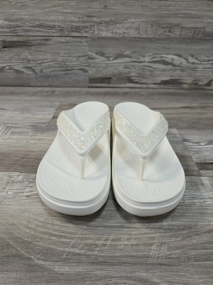 Женские шлепанцы Crocs размер 10 стринги со стразами белые туфли-слипоны - Изображение 2 из 4