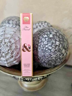 Too Faced Rich & Dazzling High-Shine Lip Gloss ''Crazy Rich'' NIB!