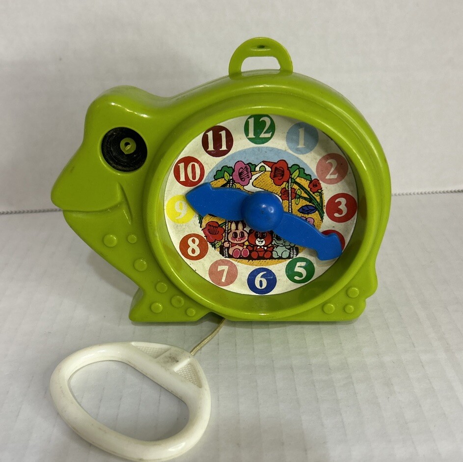 VINTAGE 1969-70s FROG PULL TOY FOR CRIB MUSICAL IT'S A SMALL WORLD