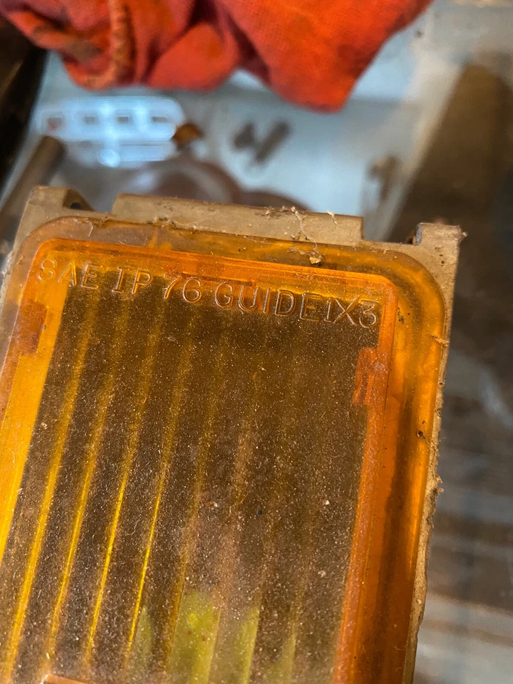 Chevrolet Nova 1976 1977 1978 diestro luz de giro delantera lente ámbar Foto 2 de 4