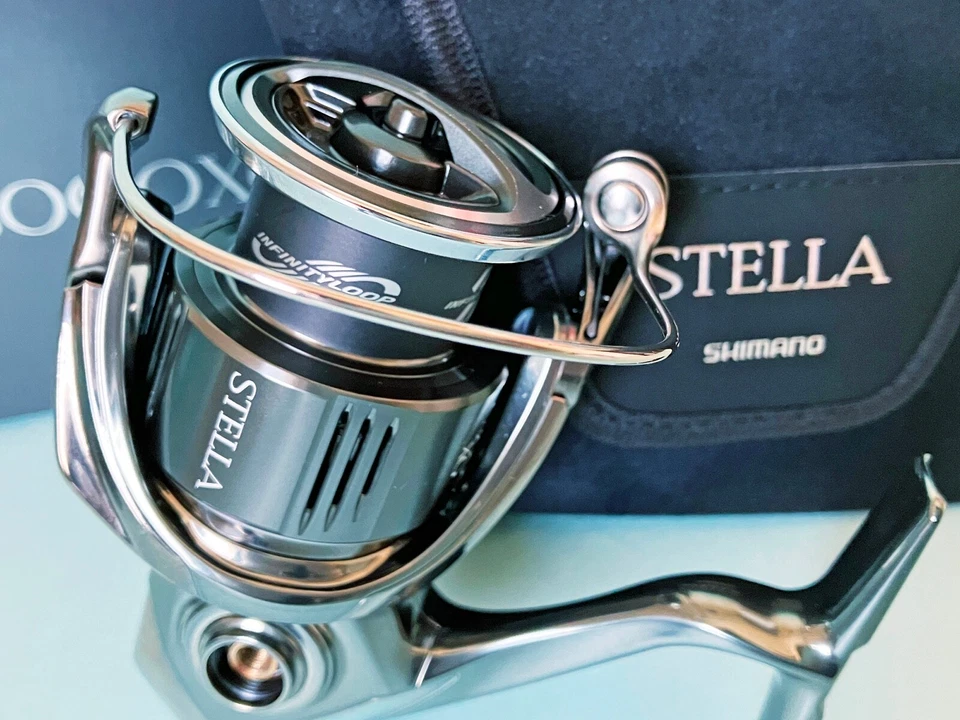 Shimano 22 STELLA Spinning Reel Fishing Various Size New in Box - Image 2 of 3