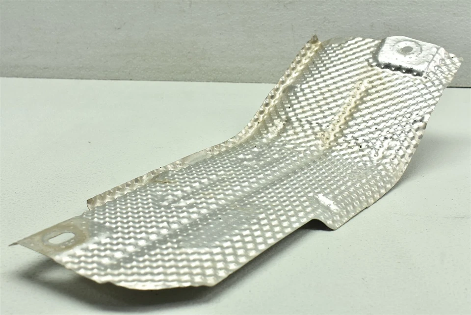 Conjunto de escudo térmico de escape Ford Mustang GT 2015-2020 fabricante de equipos originales de fábrica 5,0 15-20 Foto 2 de 4