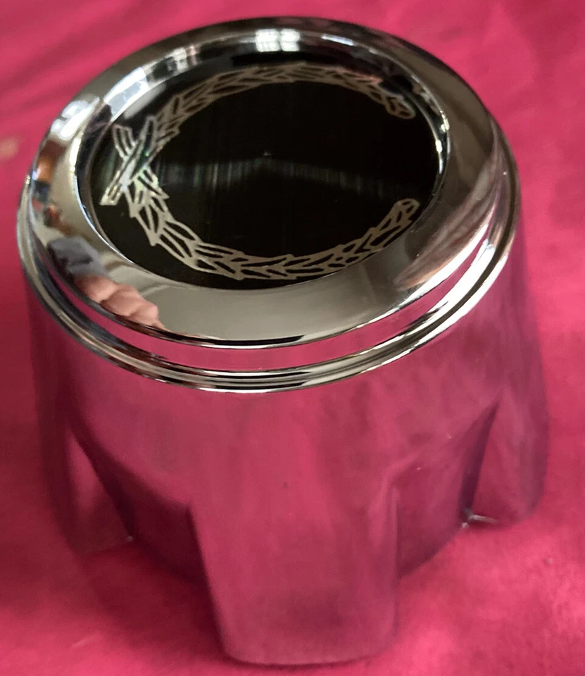 Tapacubos central rueda Chevrolet Camaro Pontiac FIREBIRD Z28 CM7903 C cromo  Foto 2 de 4