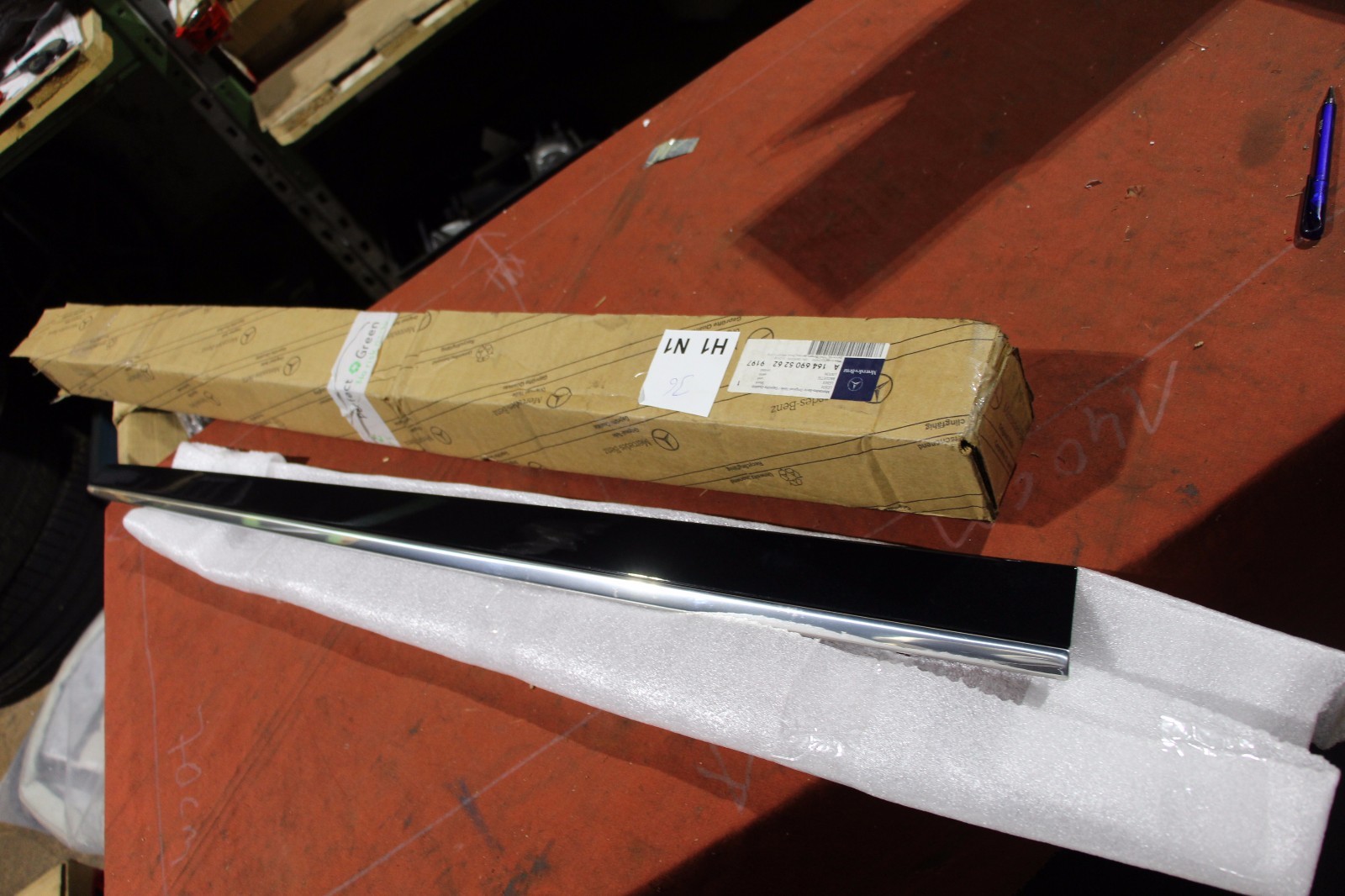 Original Mercedes Benz W164 ML Klasse - Leiste Ledge 1646905262 