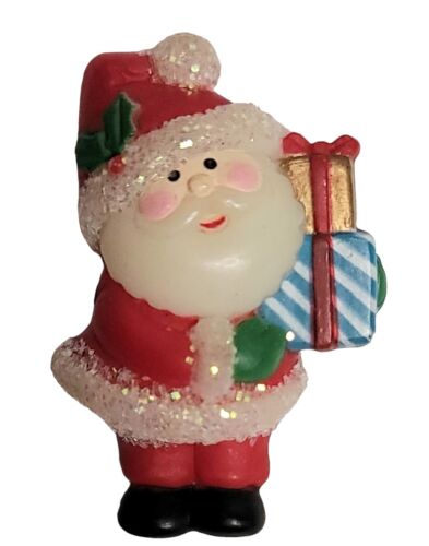 Fun World Vintage Plastic Christmas Santa Brooch