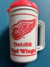 Vintage NHL Detroit Red Wings Super Thermo 22 OZ Betras USA  Insulated EUC✨