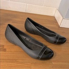 Crocs Ballet Flats Womens Size 7 Casual Shoes Shiny Cap Round Toe Slip On