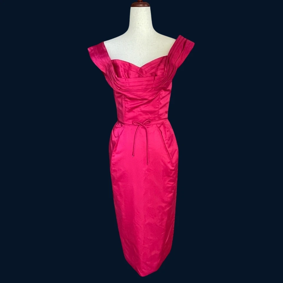 Impresionante Vestido de Cóctel Retro Funda Ajustada Satén Rojo Rosa Ceil Chapman Años 50 De Colección Foto 2 de 4