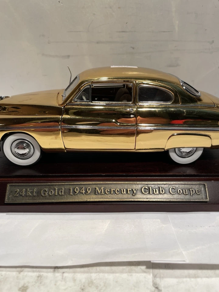Danbury Mint 24-каратное золото 1949 Mercury Club Coupe литая деревянная демонстрационная база 1:24 P - Изображение 2 из 4