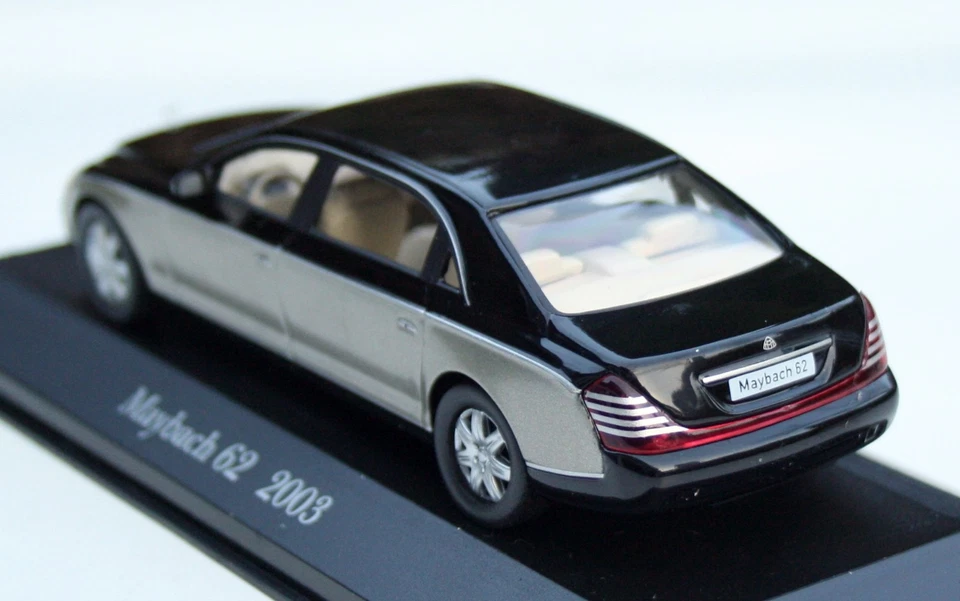 Maybach 62 Limousine Bj. 2002-2012, Nero/Metallo Argentato, Ixo-Modell M.1:43 - Immagine 2 di 4