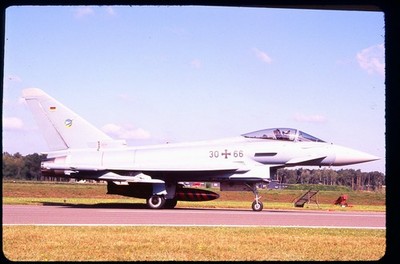 BZ102 ORIGINAL AIRCRAFT SLIDE: German AF EF-2000 Typhoon/Eurofighter 30+66