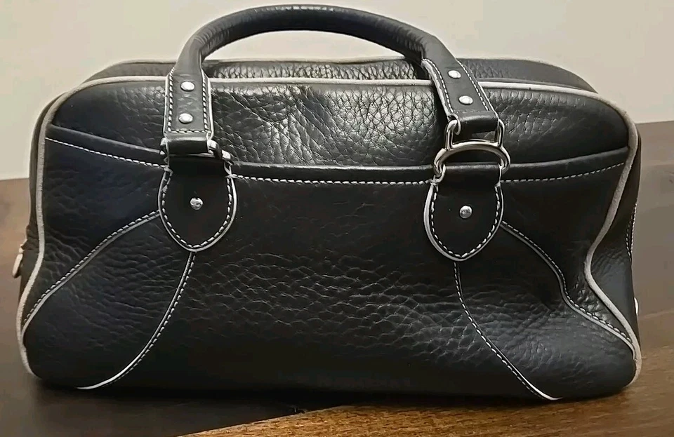 Cole Haan Village F04 Black Leather Satchel Double Handle Handbag Pockets zipper - Imagem 3 de 4