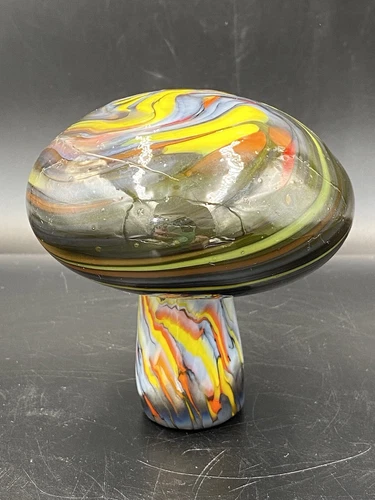 DAVE FETTY FENTON CRAYON MUSHROOM SIGNED PAPERWEIGHT FIGURINE