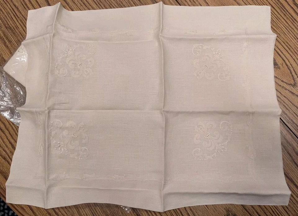 Pair New Vintage Yves Delorme Sham Embroidered Cover Pillow 12 X 16 Linen Creme - Image 3 of 4