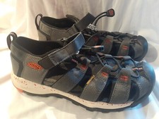 Keen Boys Sandals Youth 3 Gray black red Great Condition