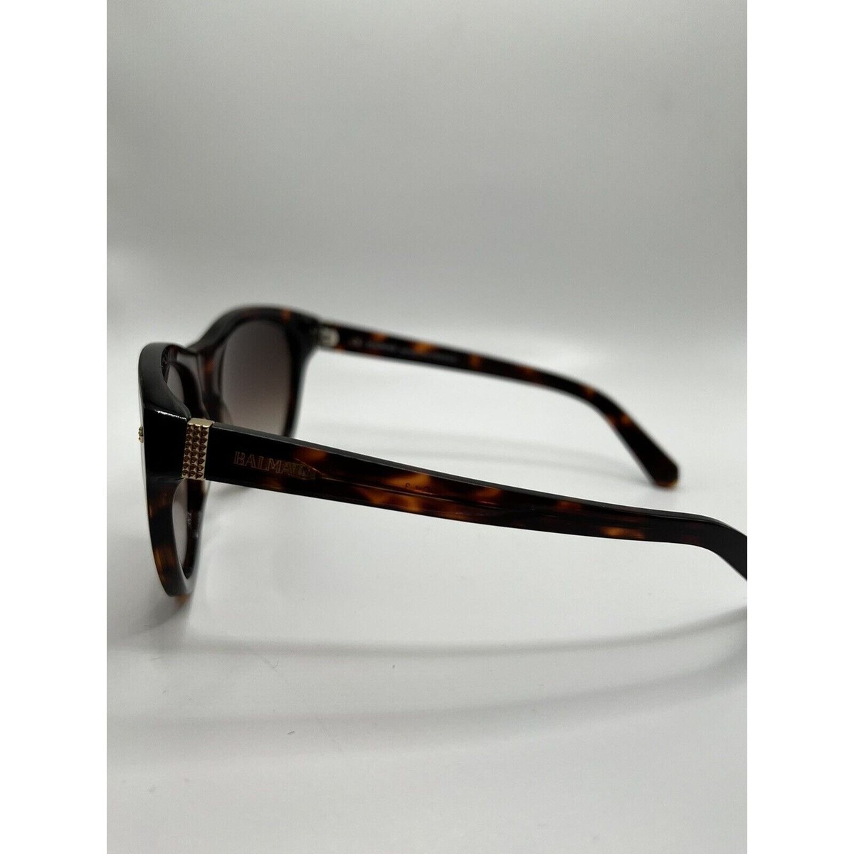 Balmain BL7005 C02 Women\'s Tortoise Shell Sunglasses Shades 58 17 136 Designer Balmain® Eyewear - Jolie Sunglasses | Specs Collective main image 4