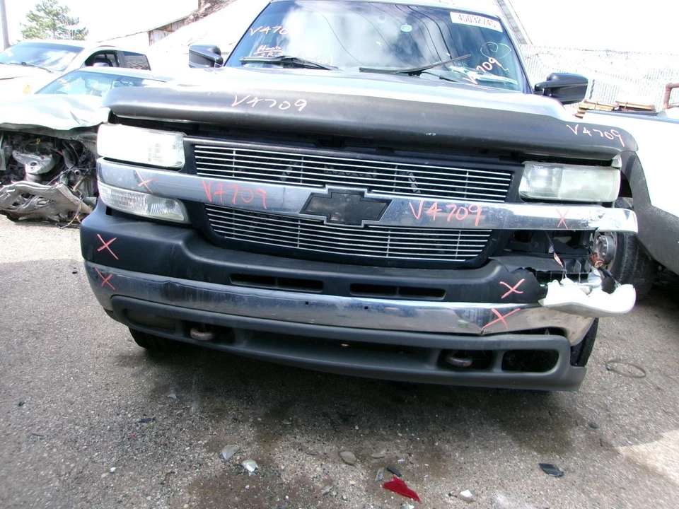 Used Washer Fluid Reservoir fits: 2002 Chevrolet Silverado 2500 pickup w/low lev - Image 2 of 4