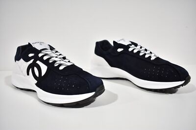 CHANELシューズ Chanel 22S Men Blue Suede White CC Logo Low Top Lace Up Trainer