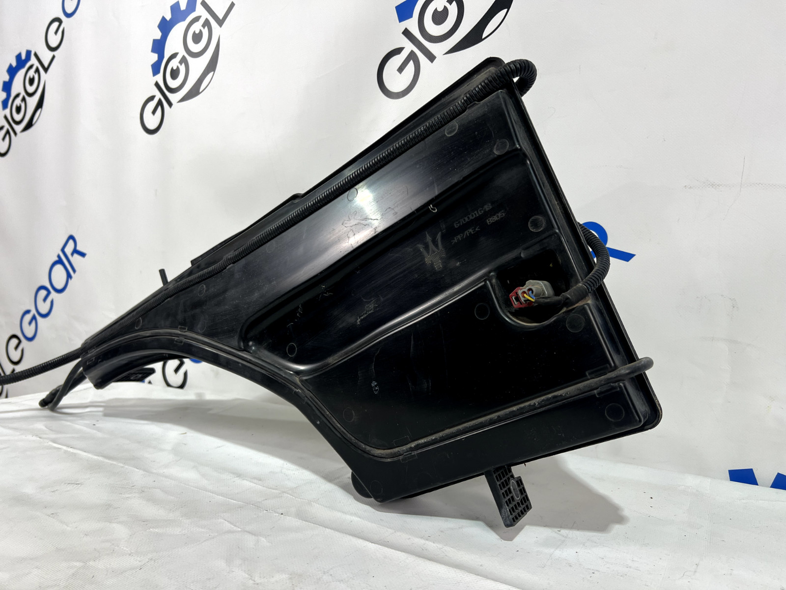 2014-2016 Maserati Quattroporte Windshield Washer Fluid Bottle Reservoir OEM