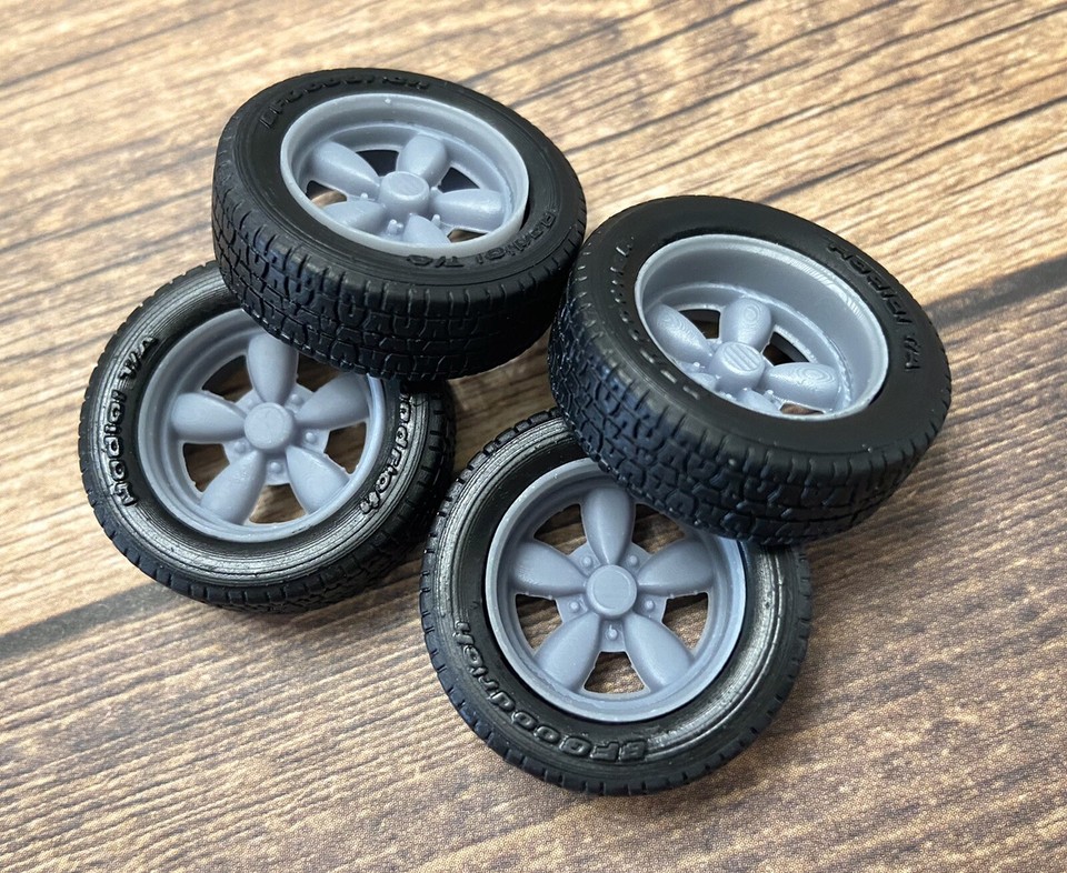 1/24 Scale: 17-inch Daisy W/offset model car wheels/tires. Resin; 1/25 ...