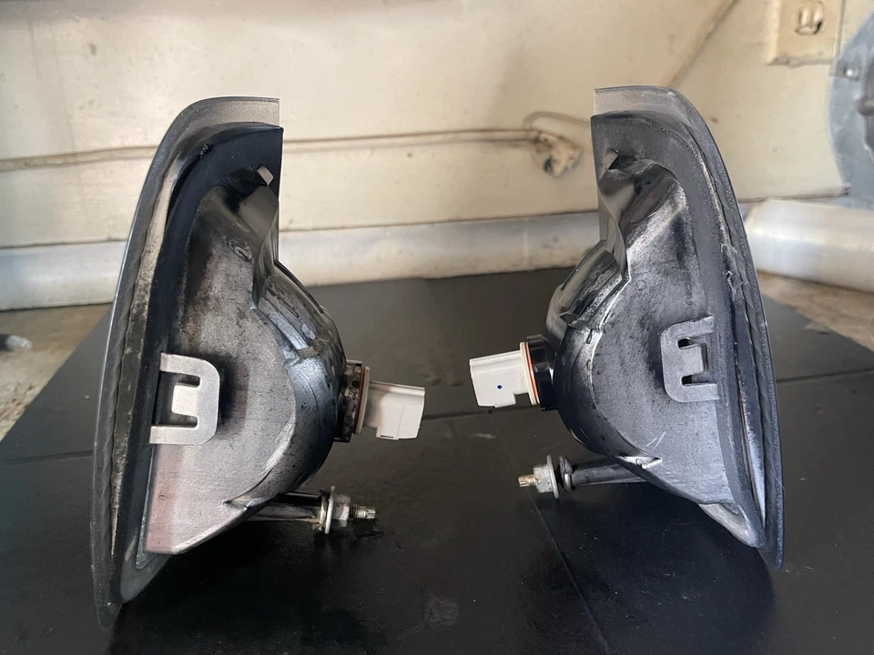 2003-2006 Lincoln Ls Reverse Lights Set of 2 - Image 3 of 4