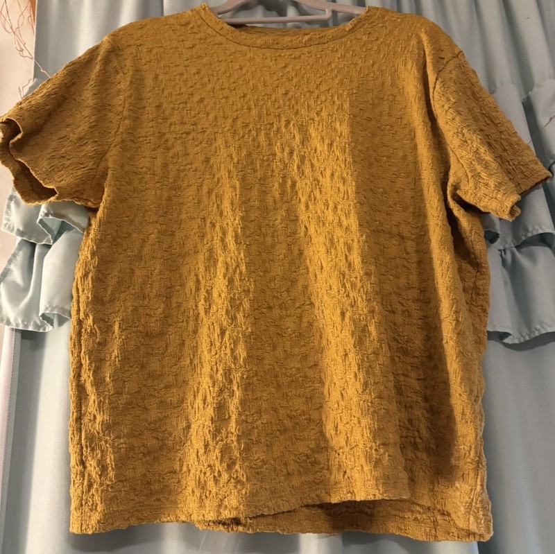 Simply Vera Wang Woman's Gold Top Size 2XL