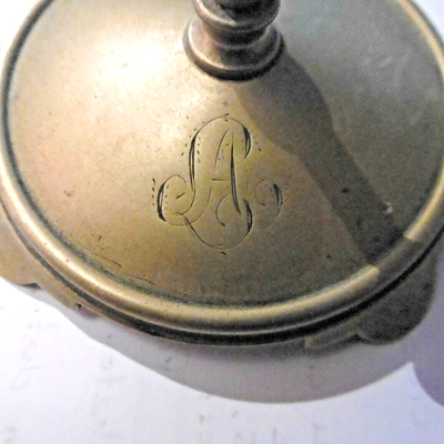 Paire de Bougeoirs en Bronze Ciselé et Doré de Style Louis XVI