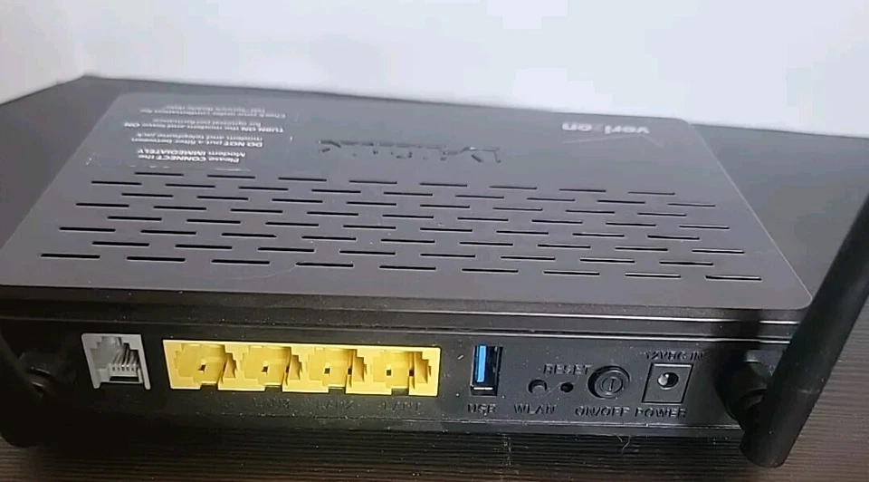 D-Link Verizon DSL-2750B  4-Port Wireless Router - image 3 of 4