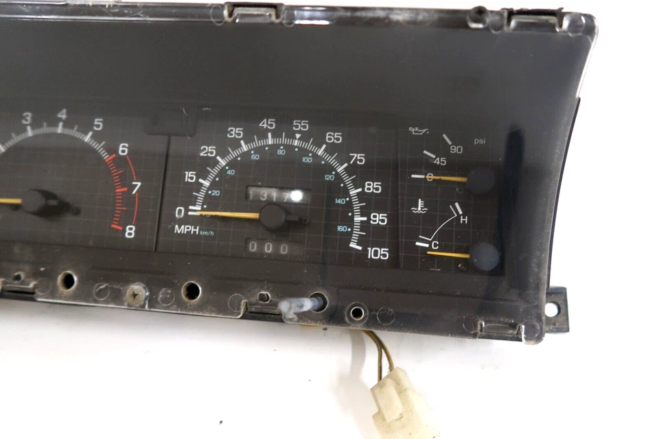 84 85 日产 Stanza Dash 速度表仪表组仪表 Tach 131K 英里 — 第 2/4 张图片