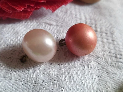Duo boutons anciens en verre grelot rose pied métal 1 cm bijoux G9C - Photo 1/3