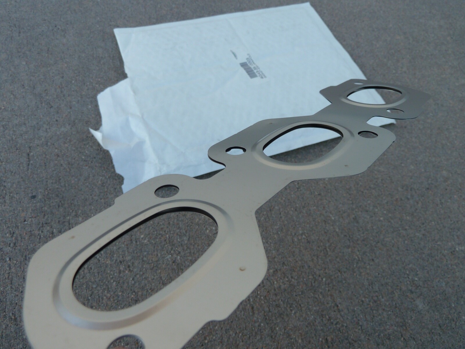 NEW ASTON MARTIN DB7 DB9 DBS V12 OEM Exhaust Manifold Gasket 