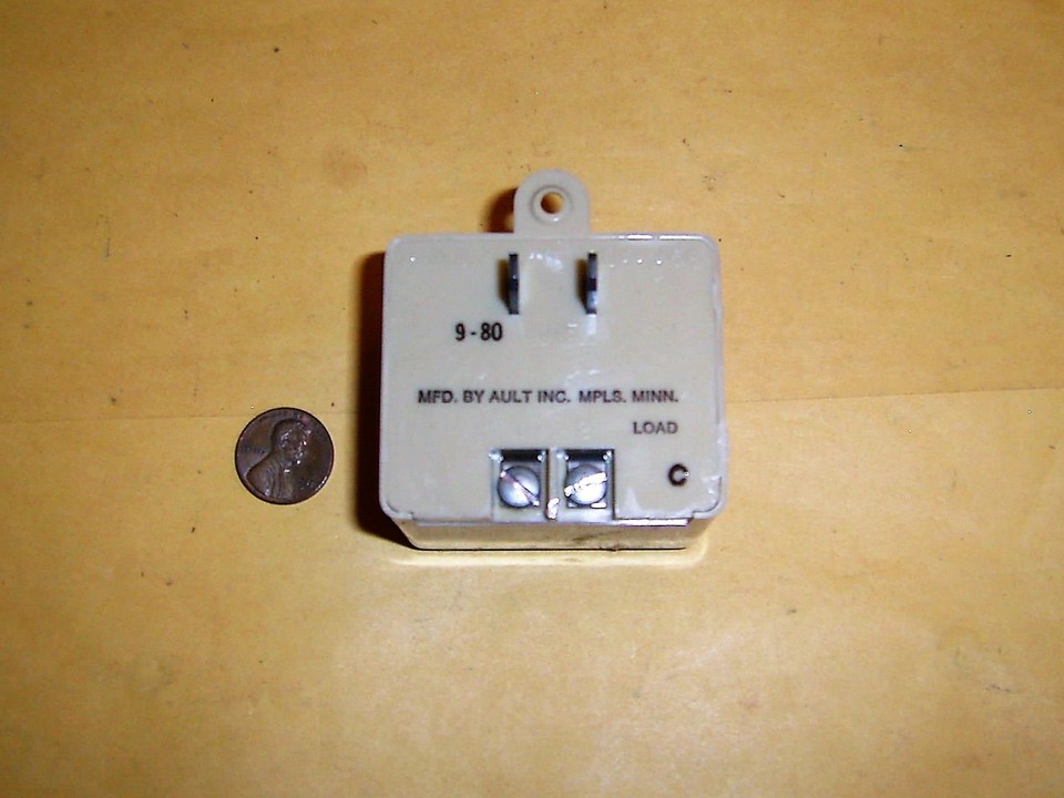 AULT 318-2012 Plug-In 12-Volt Transformer Adapter PRI: 120V SEC - Foto 14