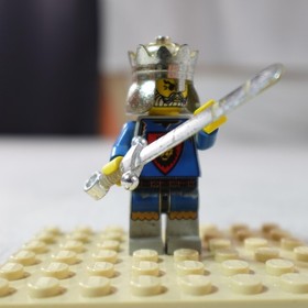 Lego Castle Knights Kingdom I King Leo Minifigure 6026 6098 6091 6095 LEGbrOs