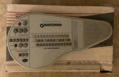 Suzuki Omnichord Vintage Keyboard System Two OM-84 w/Original Box Suzuki Omnichord Vintage Keyboard System Two OM-84 w/Original Box