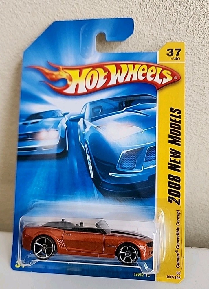 Hot Wheels 2008 Camaro Convertible Concept Diecast Car Model  