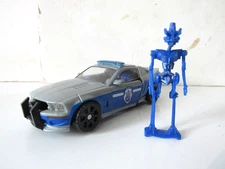 Transformers Recon Barricade Movie 2007 Deluxe Class Action Figure