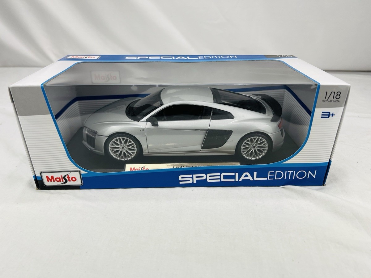 Maisto Audi R8 V10 Plus Special Edition Sliver Grey 1:18 Scale