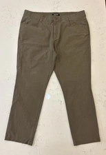 Kirkland Signature Mens 40x30 Brown Stretch Tech Pant Used
