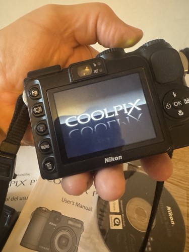 Nikon COOLPIX P5100 12.1MP Digital Camera - Black - FAULTY showing Lens Error - Picture 4 of 12