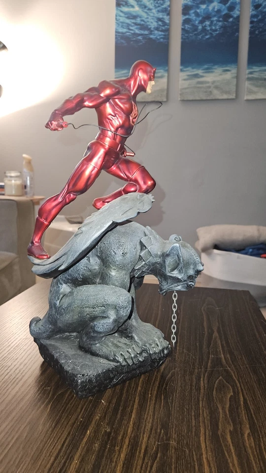 ESTATUA DE DAREDEVIL Randy Bowen MARVEL Clásico Rojo Versión Limitada 886 de 1500 Foto 3 de 4