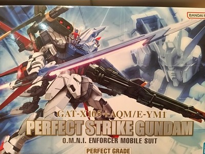 ロボット BANDAI PERFECT STRIKE GUNDAM PG Bandai Perfect Grade PG 1/60 Mobile Suit Gundam GAT-X105+AQM
