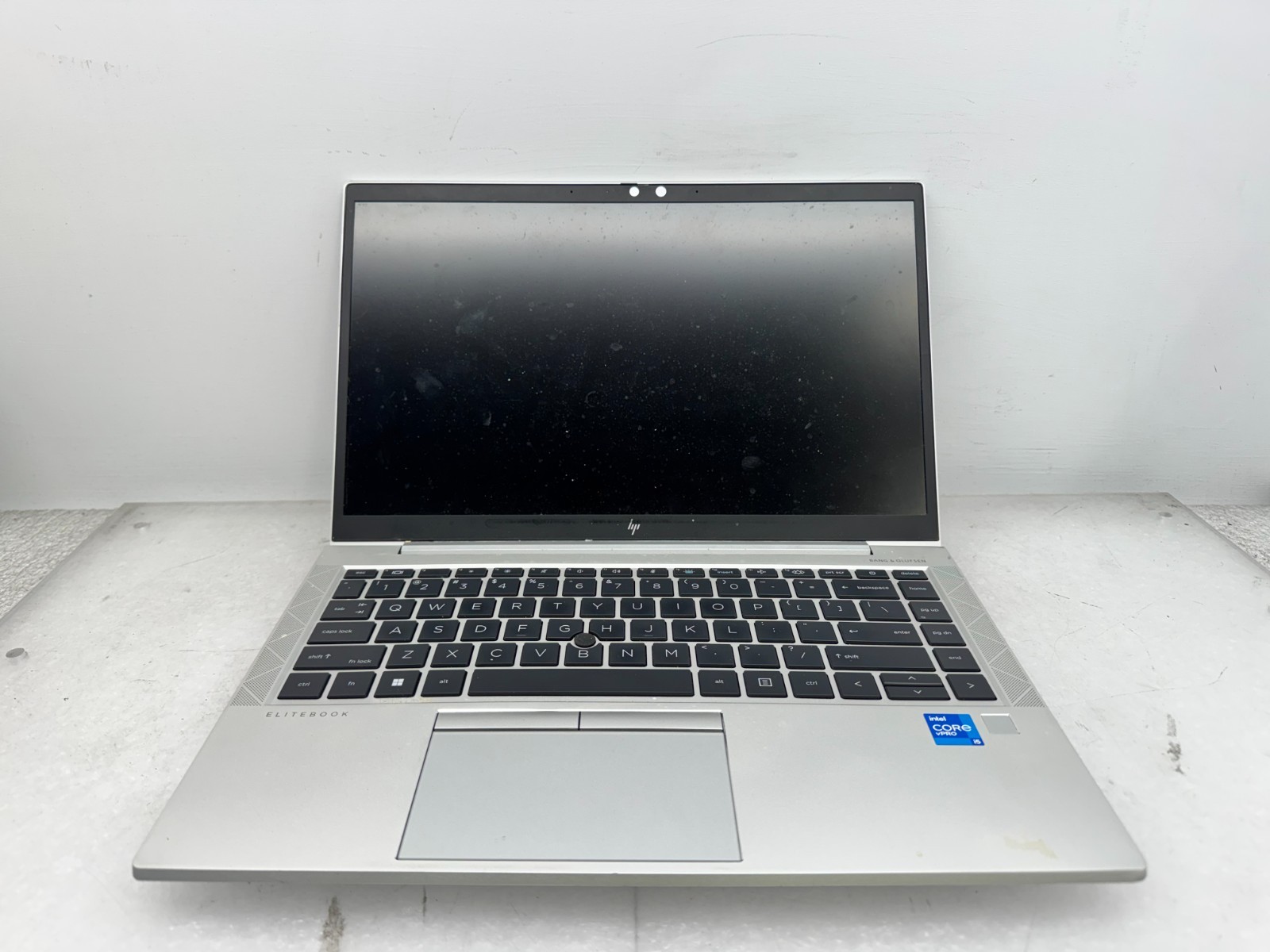 HP Latitude 840 G8, 14-Inch Laptop, with i5-1145G7, Windows 11 Home