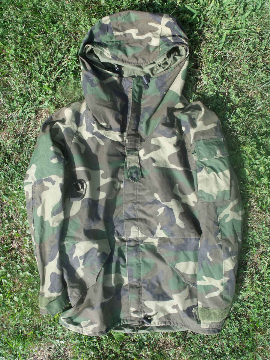 US Army Cold Wet Weather Gen 1 ECWCS Waterproof Woodland US Army Cold Wet Weather Gen 1 ECWCS Waterproof Woodland