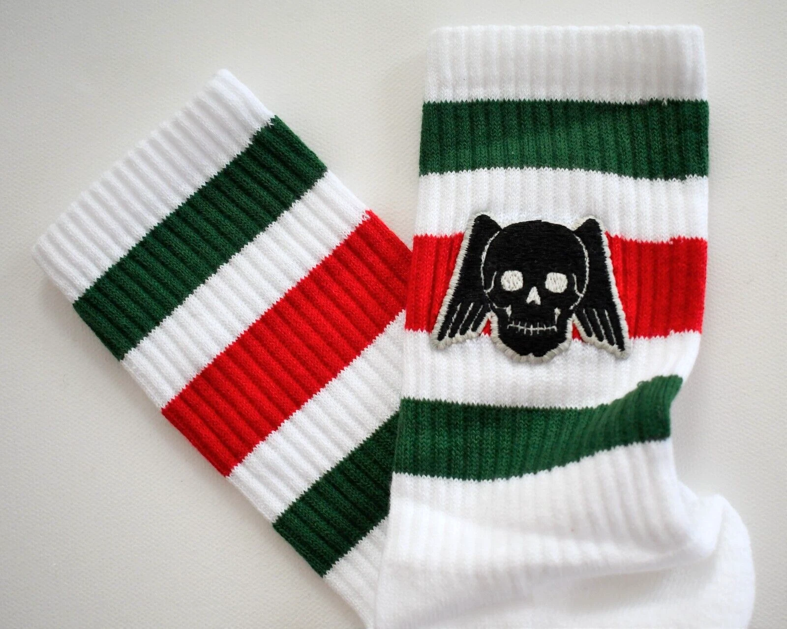 ️ Chaussettes pour hommes neuves authentiques GUCCI mélange coton blanc CRÂNE AILÉ S/8/ 18 x 20 cm