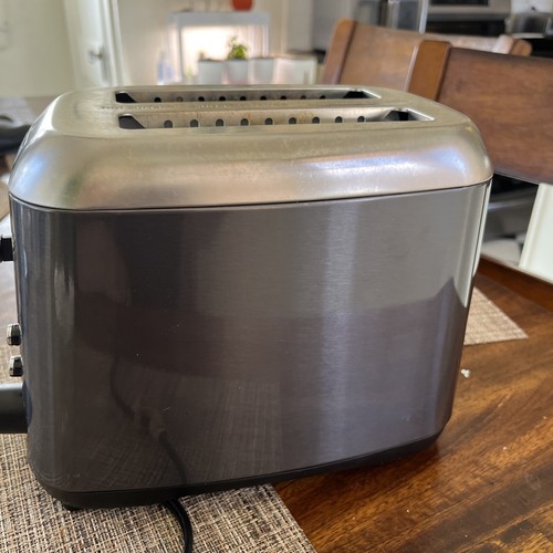 BLACK+DECKER TR3500SD Rapid Toast 2-Slice Toaster, Stainless Steel - Picture 2 of 11